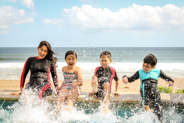 Kids surf camp